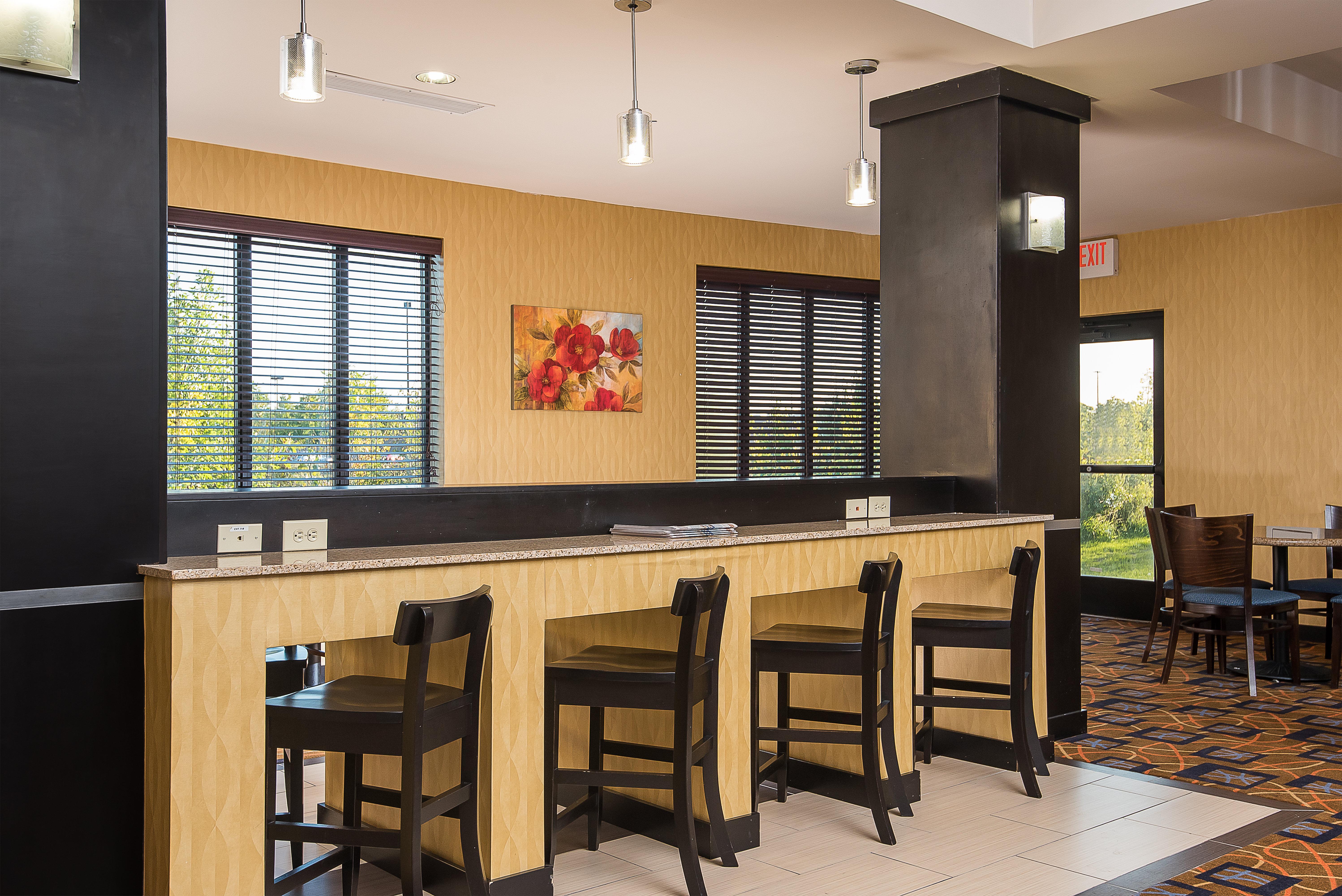 Holiday Inn Express And Suites Lafayette East By Ihg Exterior foto