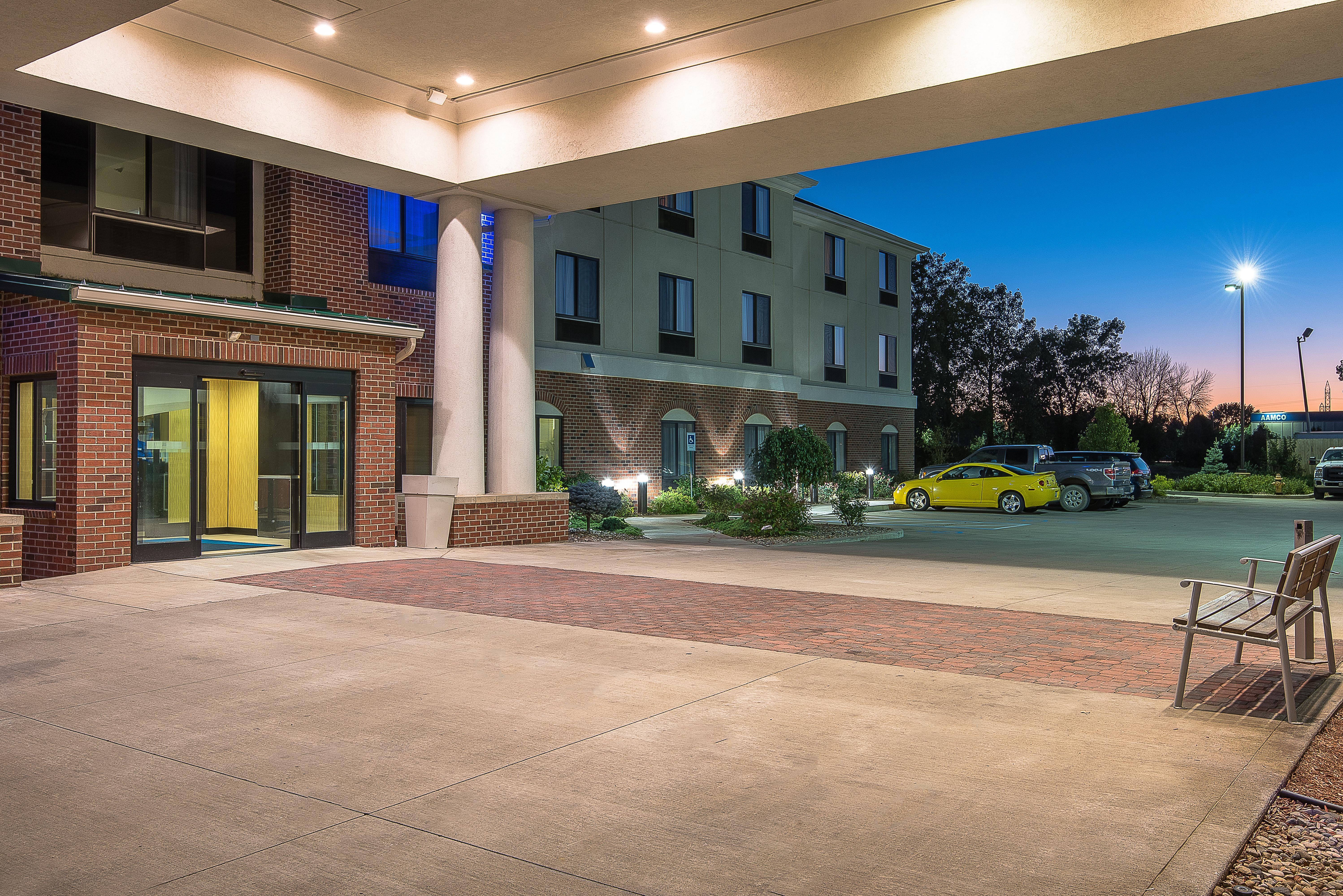 Holiday Inn Express And Suites Lafayette East, An Ihg Hotel Exterior foto